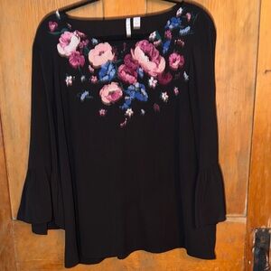 Floral Elle Floral Black Tunic Top with flared sleeves